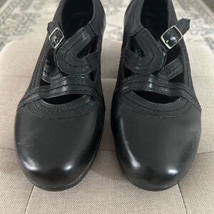 Women’s black pumps